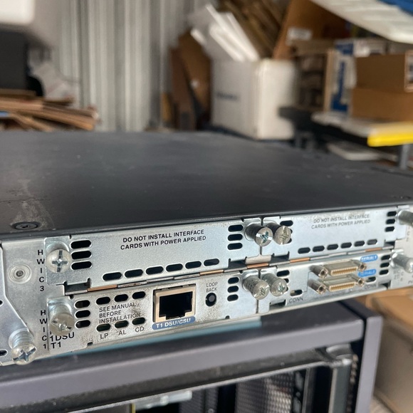 CISCO 2800 Series Cisco 2811 Integrated Services Router - Picture 4 of 7